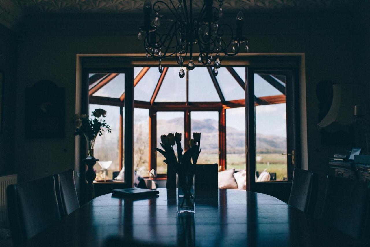 Ferlas Bed And Breakfast Penrhyndeudreath Exteriér fotografie